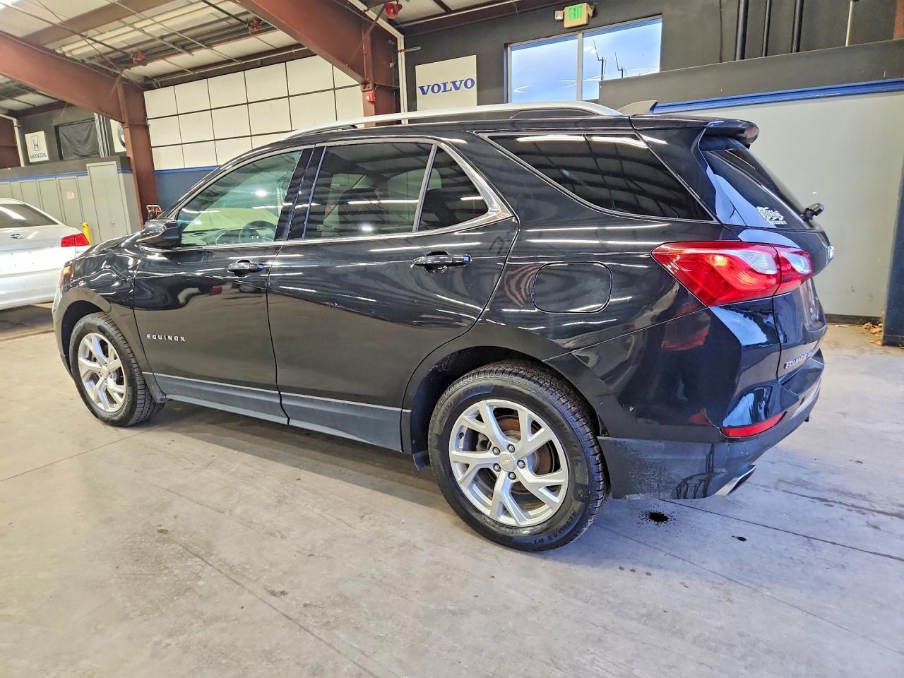 2020 Chevrolet Equinox Lt - Image 2