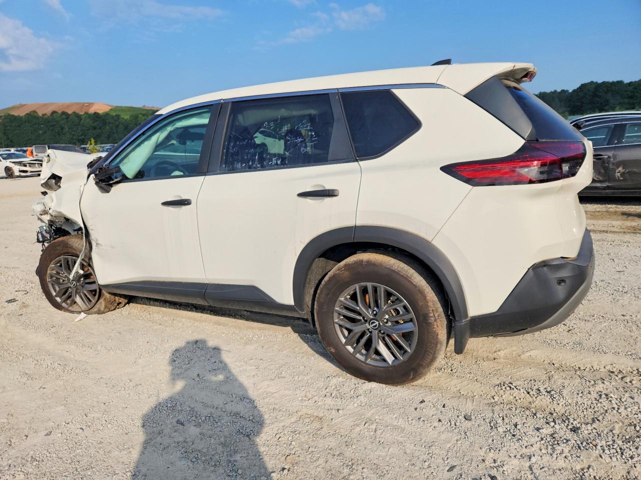 2023 Nissan Rogue S - Фото 2
