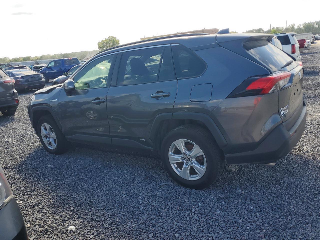 2020 Toyota Rav4 Le - Фото 2