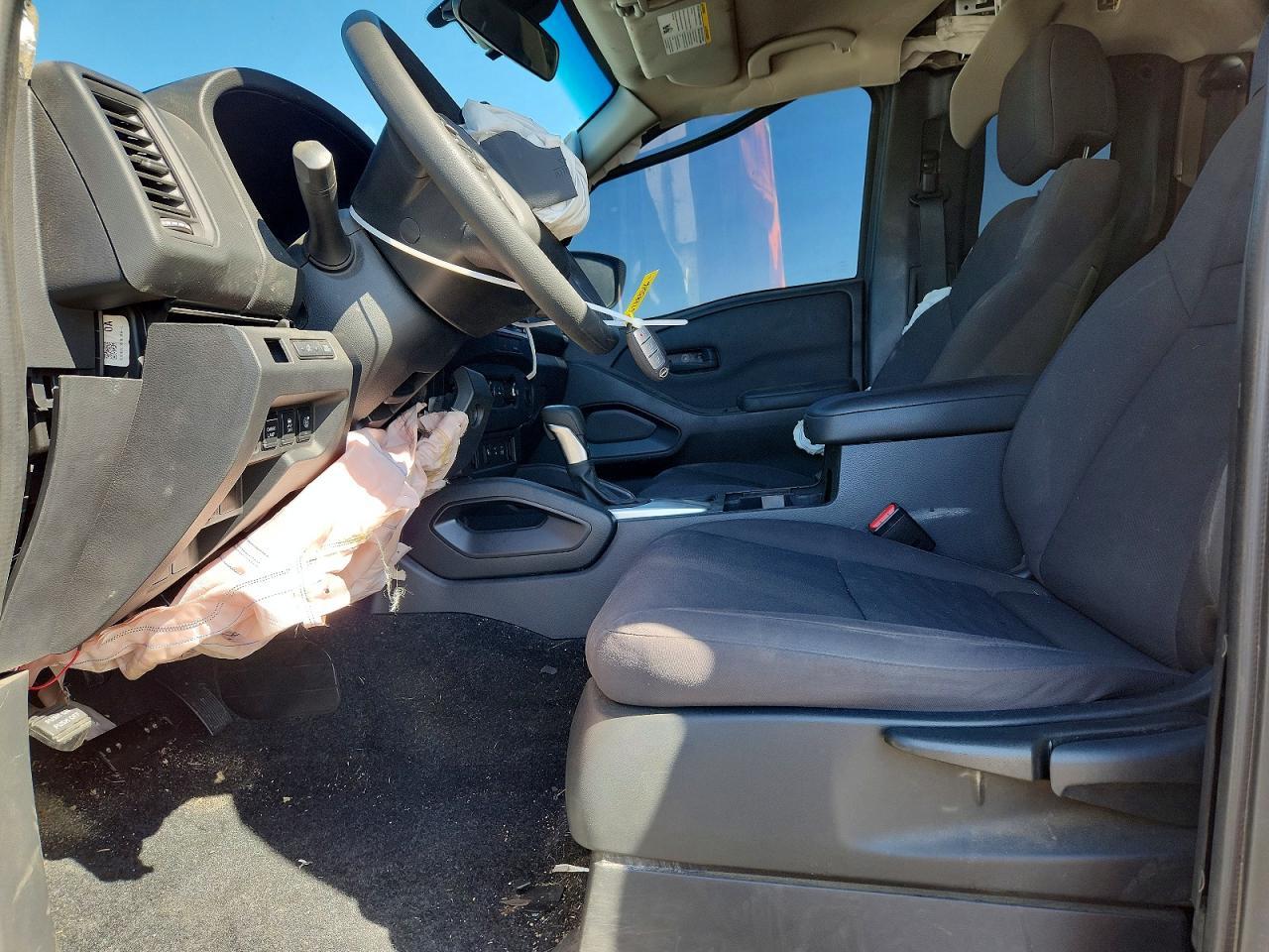 2022 Nissan Frontier - Фото 7