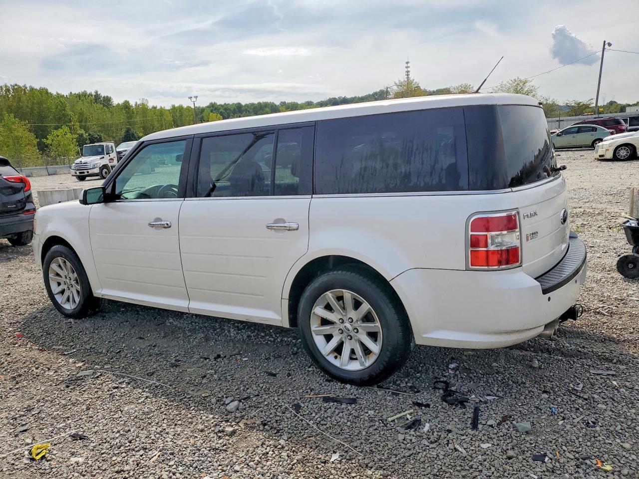 2011 Ford Flex Sel - Image 2