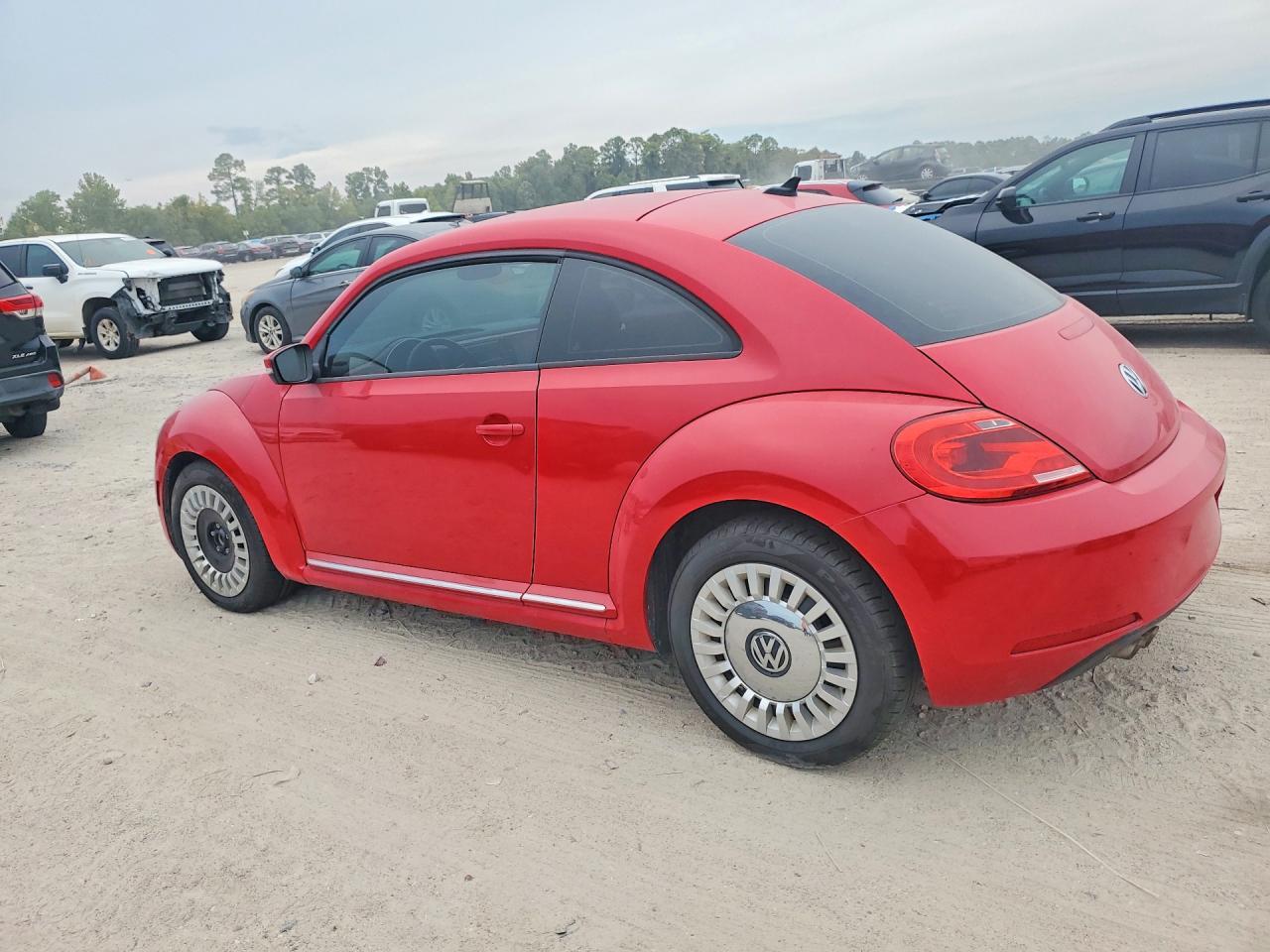 2014 Volkswagen Beetle - Image 2