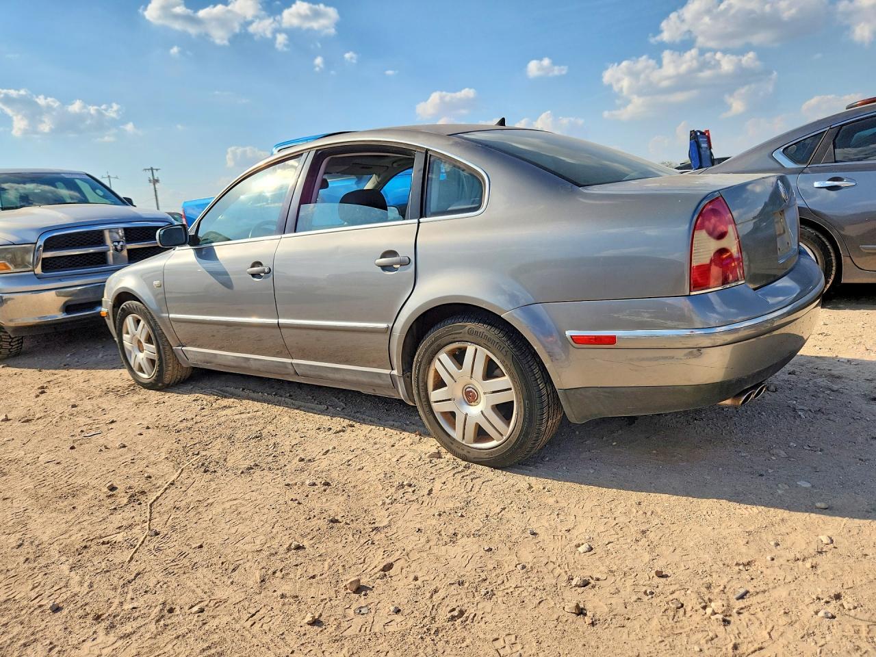 2003 Volkswagen Passat W8 4Motion - Image 2