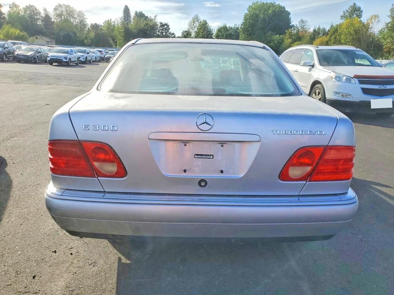 1999 Mercedes-Benz E 300Td - Image 6