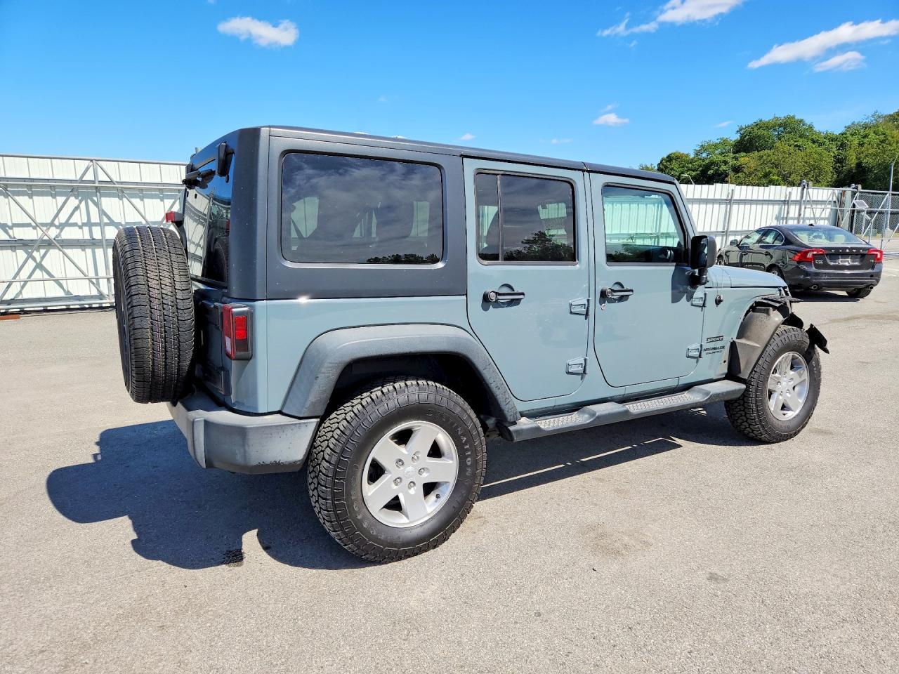 2014 Jeep Wrangler Unlimited Sport - Image 3