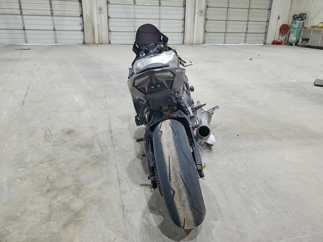 2025 Honda Cbr1000 - Фото 4