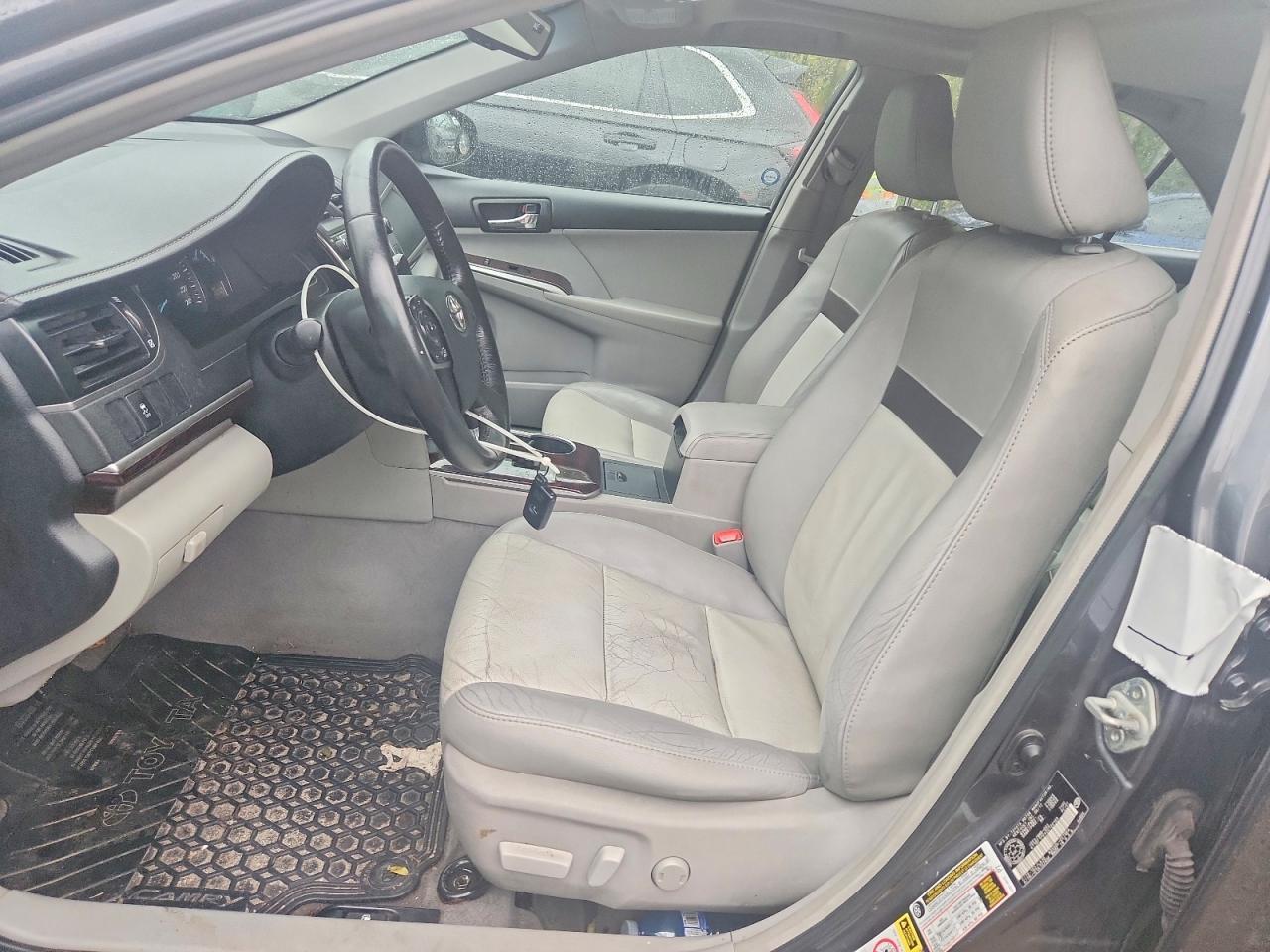 2012 Toyota Camry L - Image 7