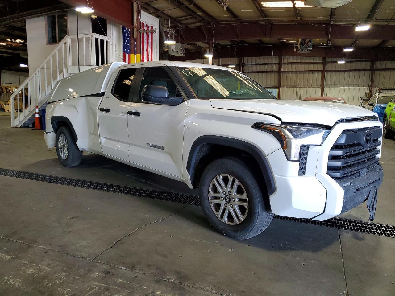 2025 Toyota Tundra Double Cab Sr5 - Image 4