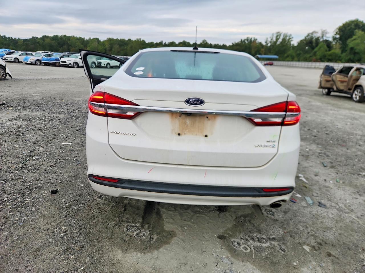 2017 Ford Fusion Se Hybrid - Image 6