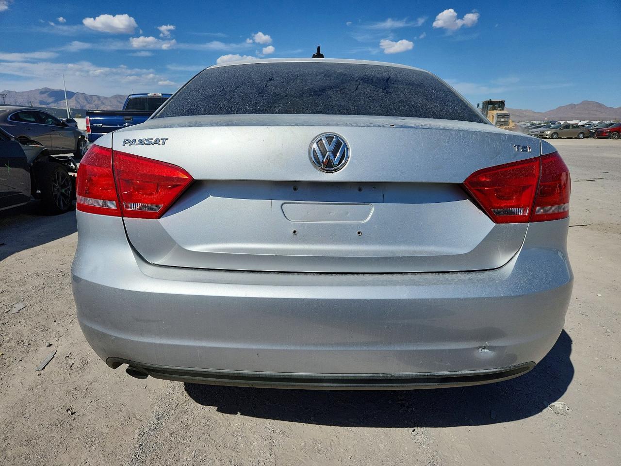 2015 Volkswagen Passat S - Image 6