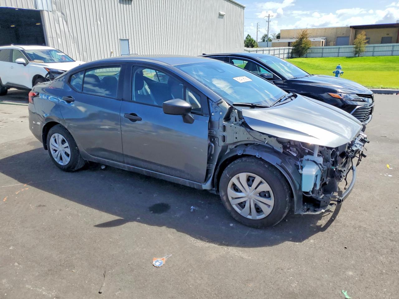 2025 Nissan Versa S - Фото 4