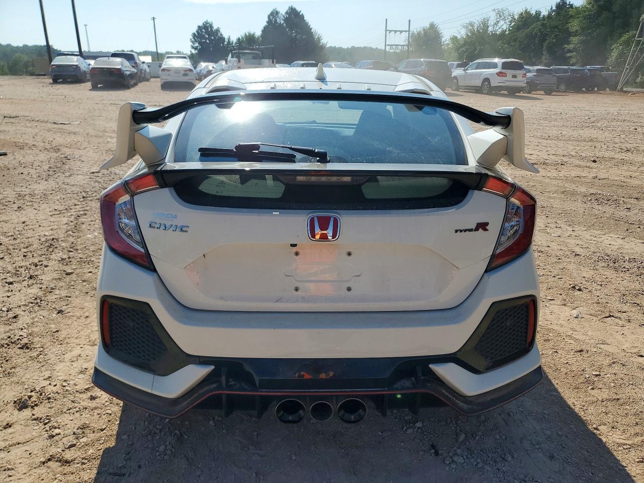 2019 Honda Civic Type-R Touring - Image 6