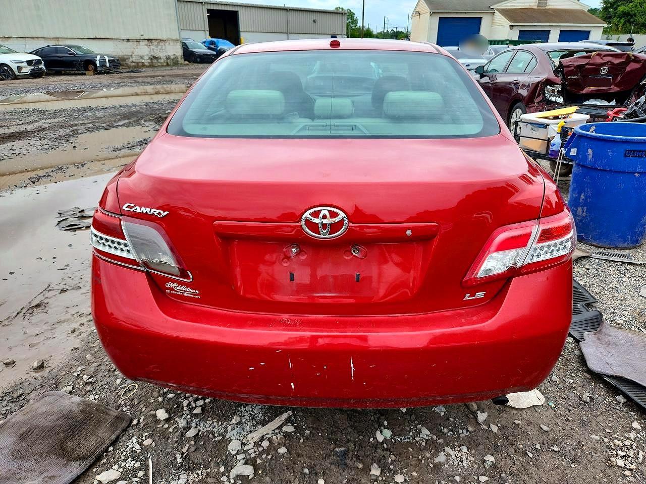 2011 Toyota Camry Le - Фото 7