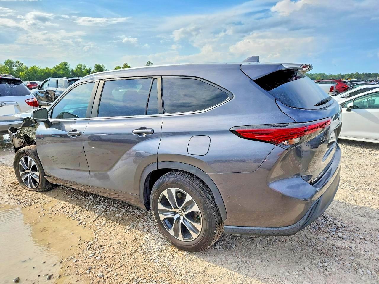 2023 Toyota Highlander Xle - Фото 2
