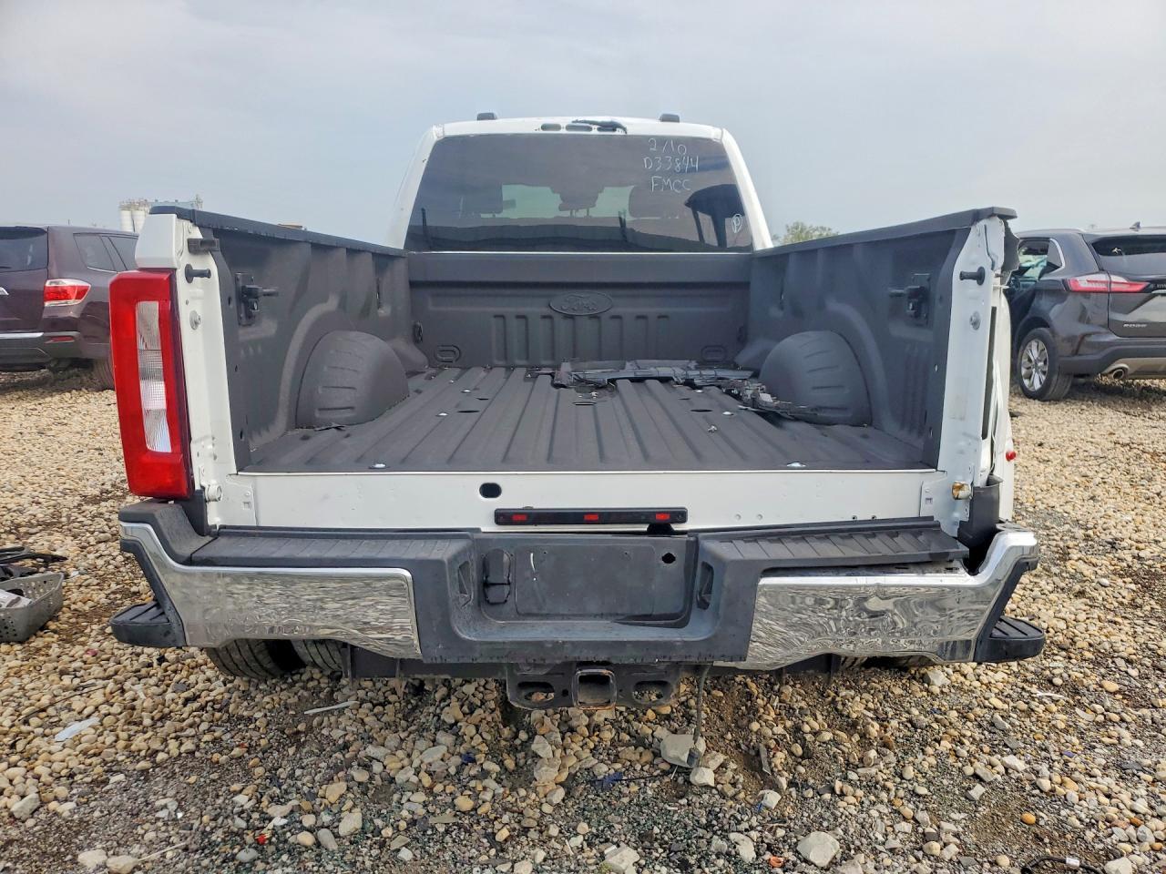 2023 Ford F350 Super Duty - Фото 6