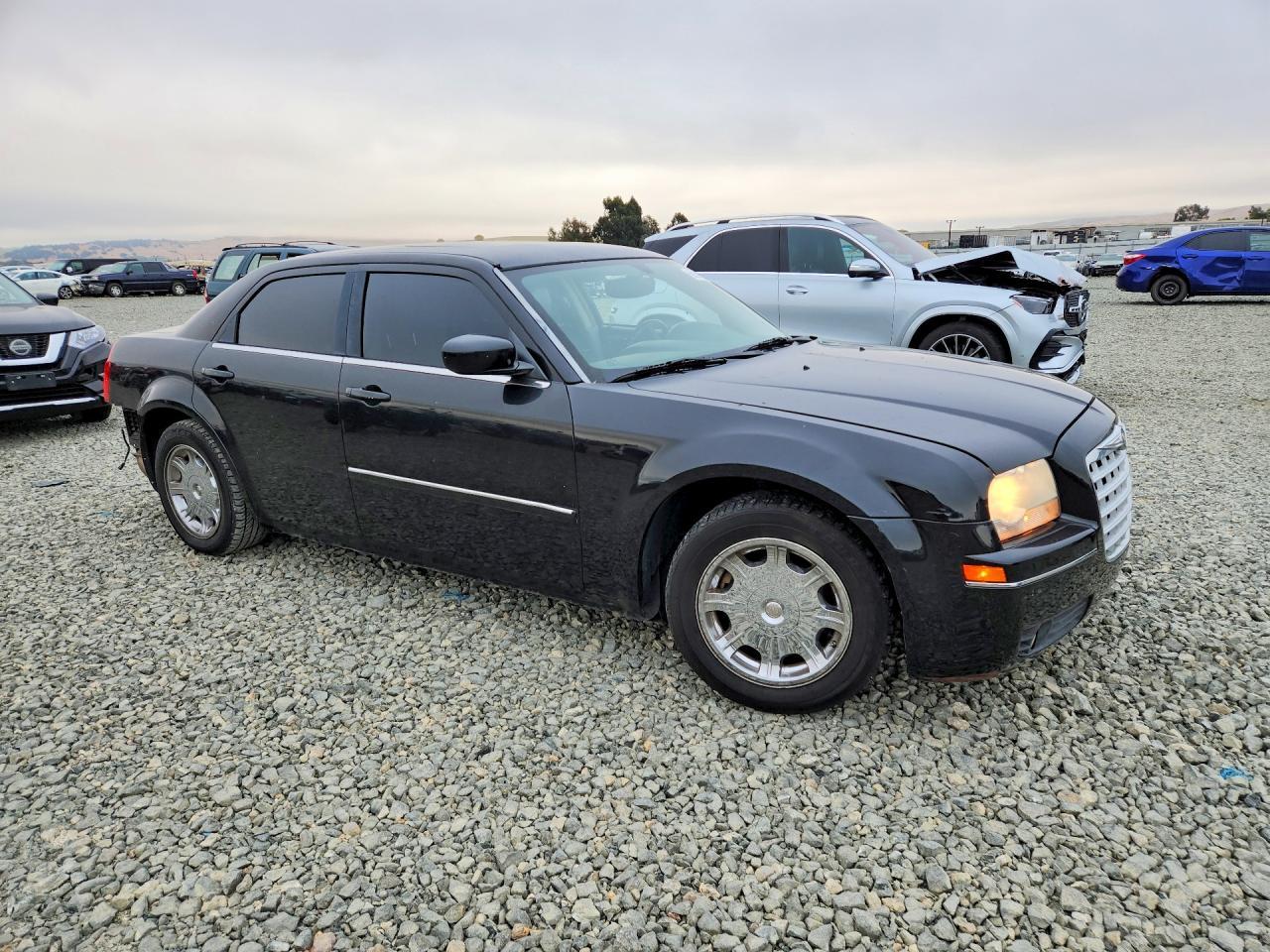 2006 Chrysler 300 Touring - Image 4