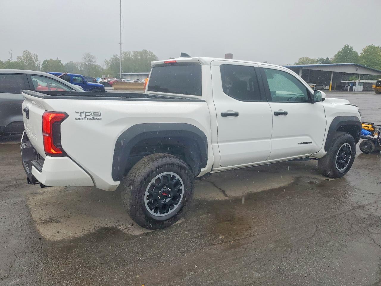 2024 Toyota Tacoma Trd Off-Road - Фото 3