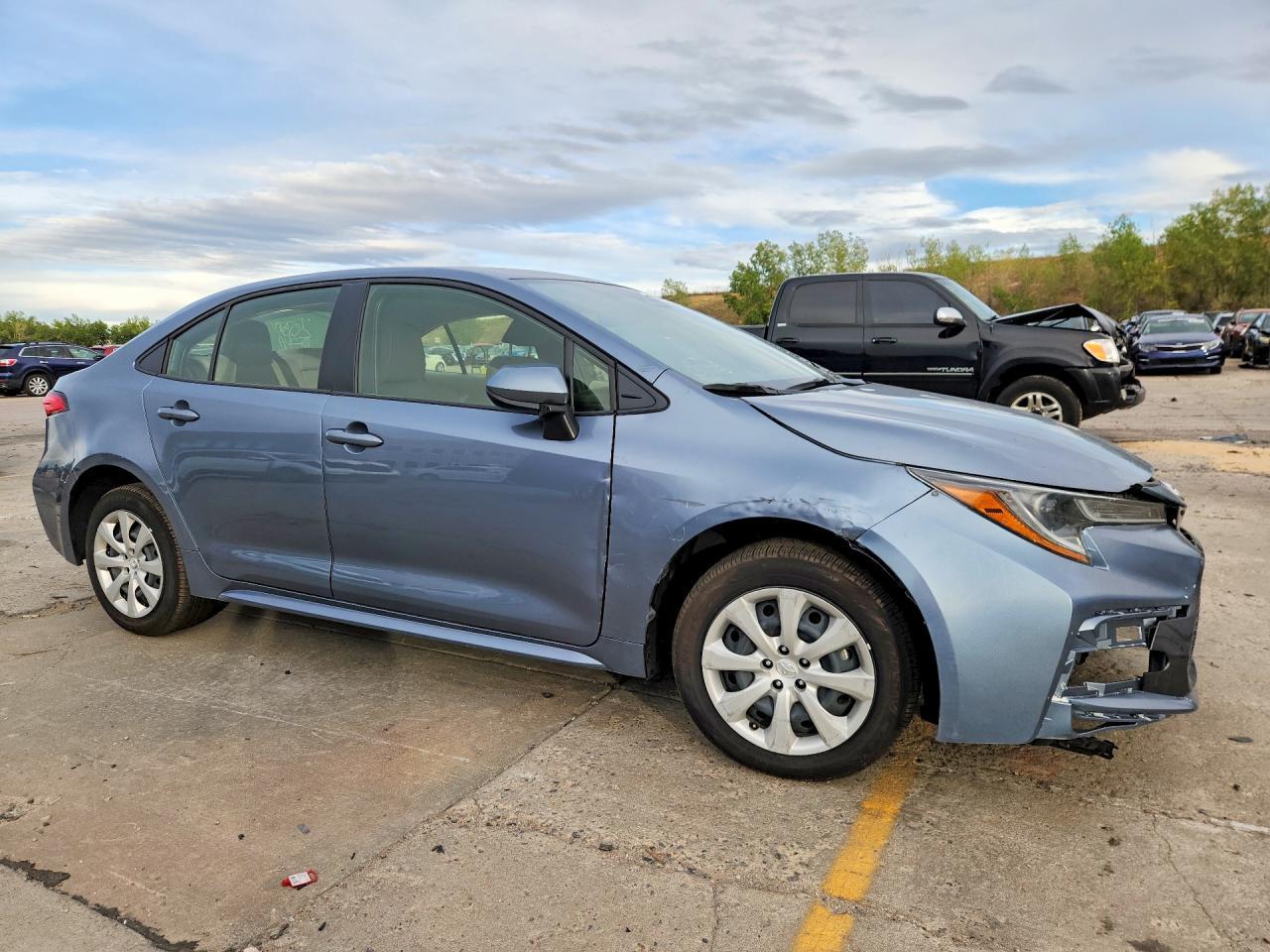 2026 Toyota Corolla Hybrid Le - Image 4