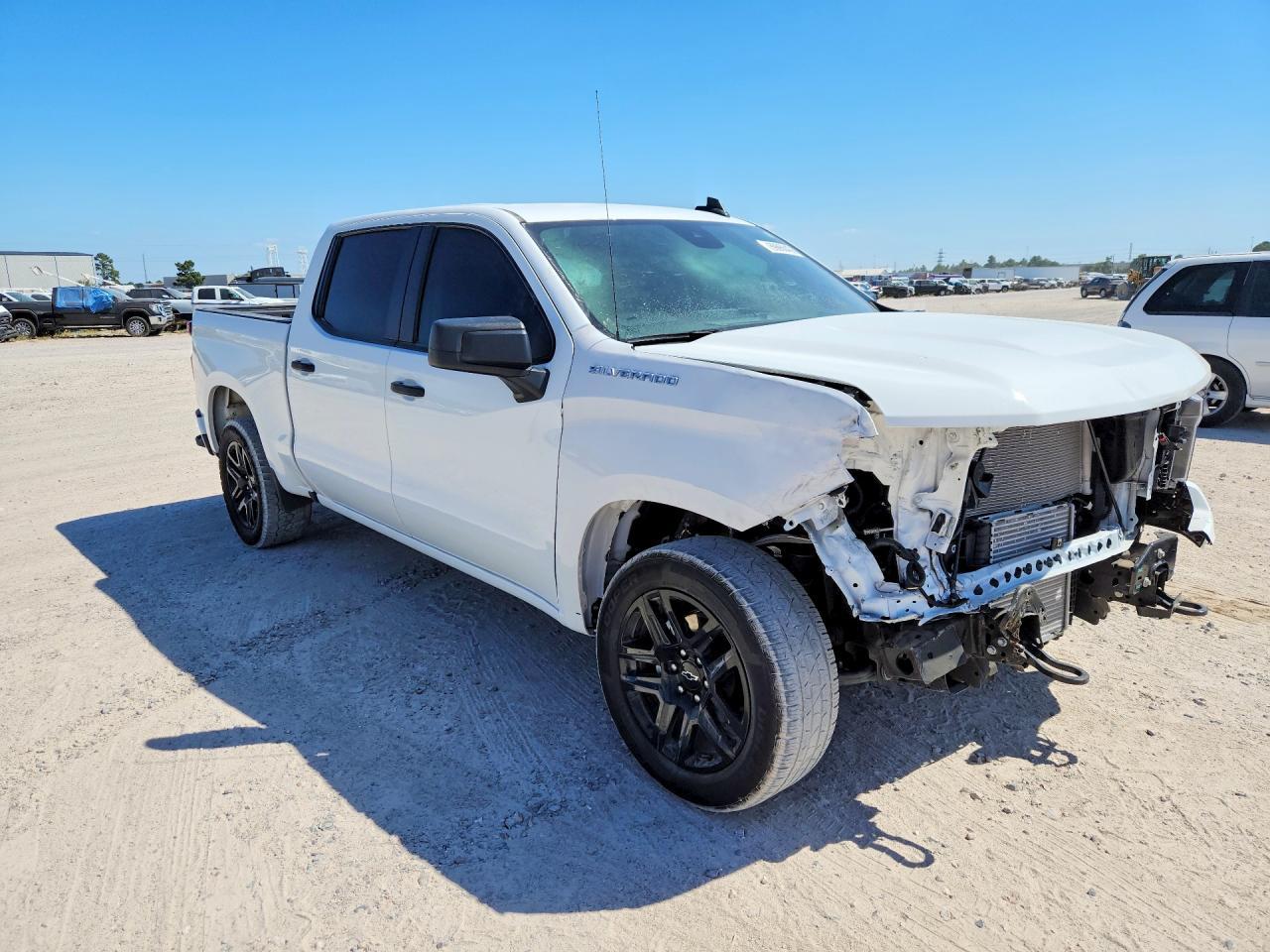 2026 Chevrolet Silverado C1500 Custom - Фото 4