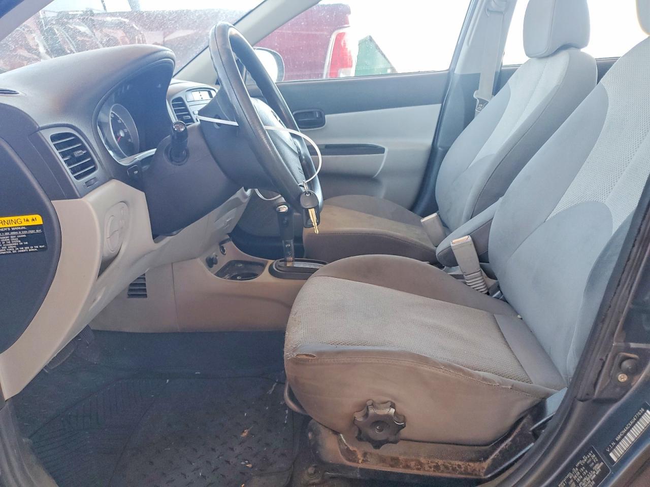 2010 Hyundai Accent Gls - Фото 7