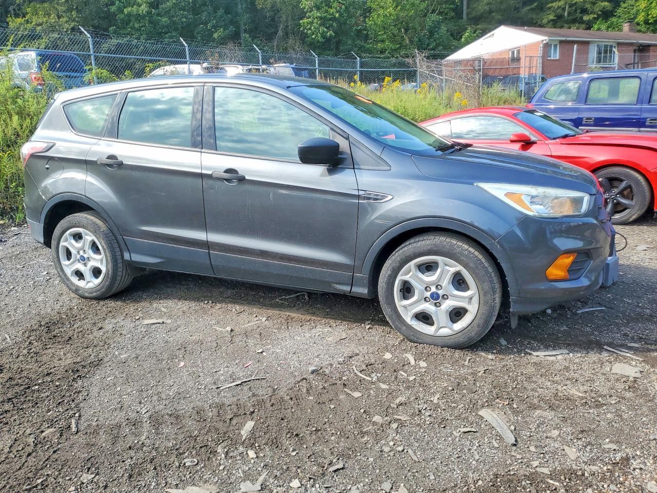 2017 Ford Escape S - Image 4