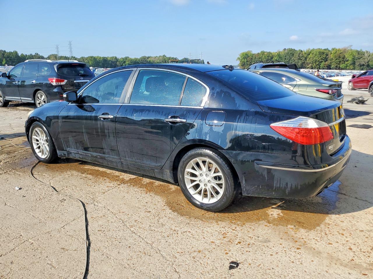 2010 Hyundai Genesis 3.8L - Image 2