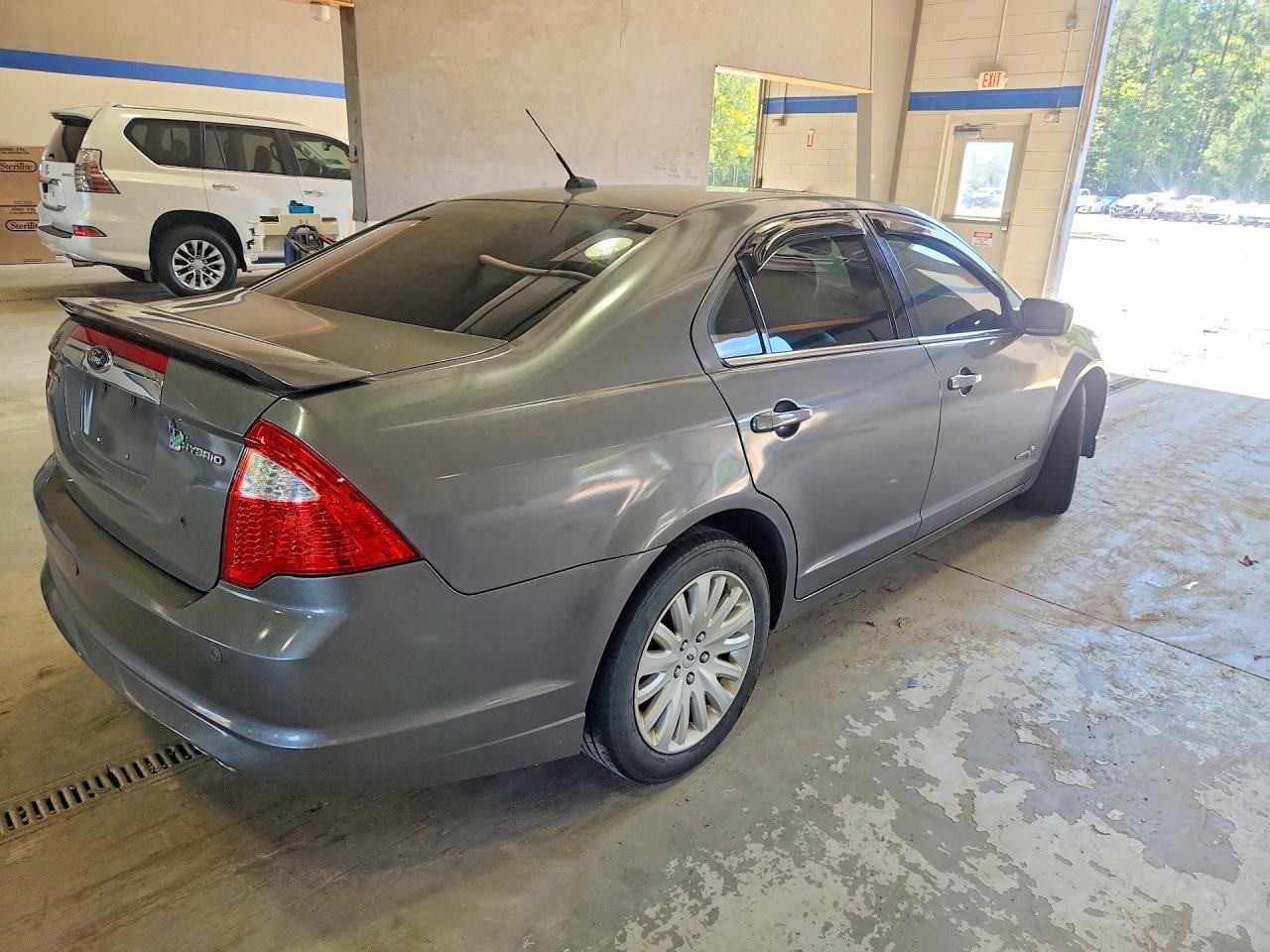 2012 Ford Fusion Hybrid - Фото 3