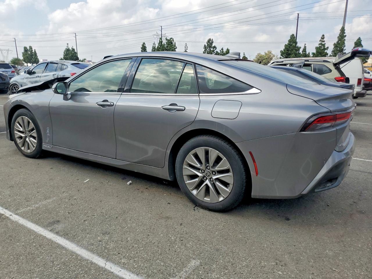 2022 Toyota Mirai Xle - Image 2