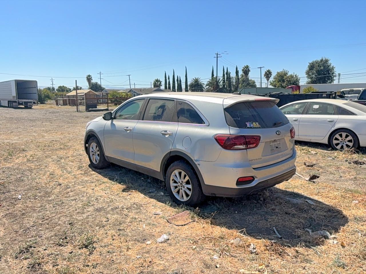 2020 Kia Sorento L - Image 3
