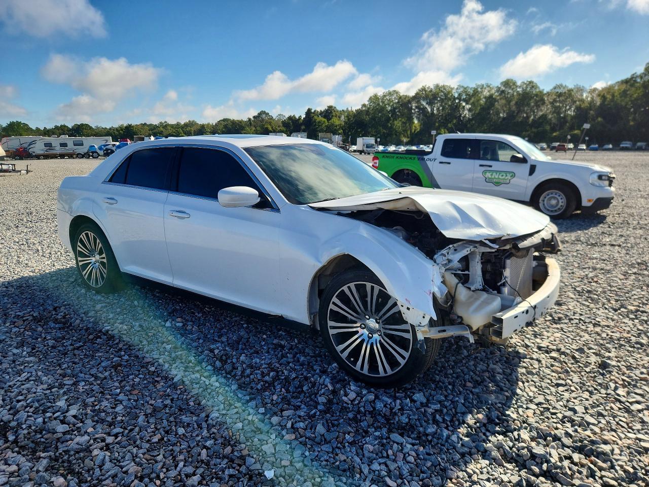 2013 Chrysler 300 300S V6 - Image 4