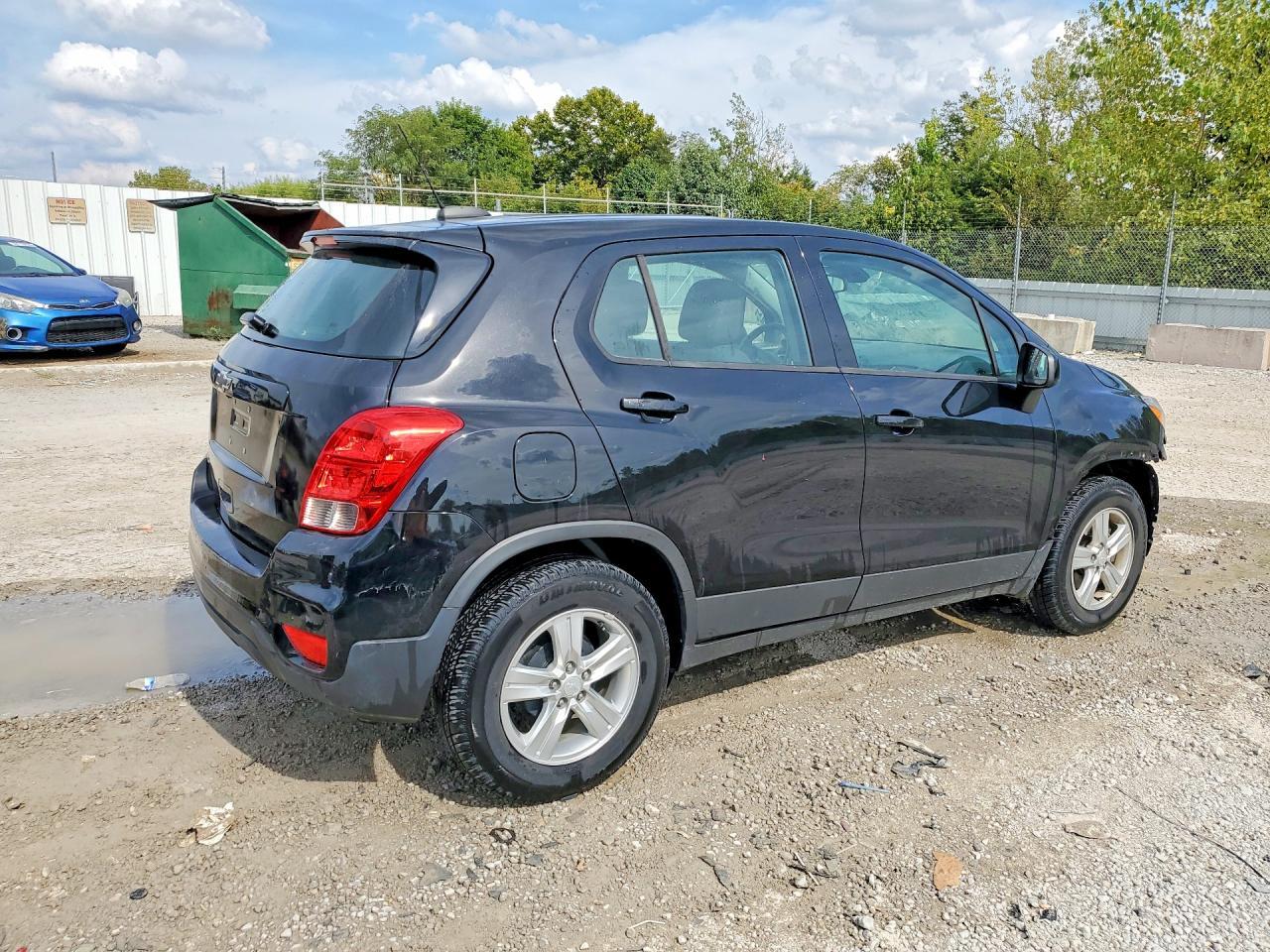 2020 Chevrolet Trax Ls - Image 3