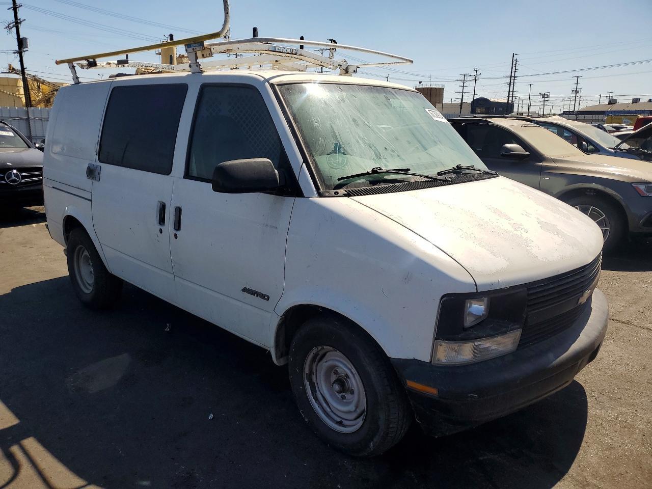 1999 Chevrolet Astro - Фото 4