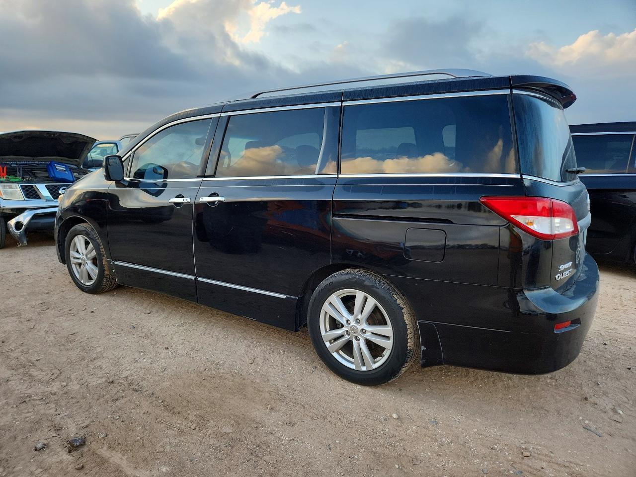 2014 Nissan Quest 3.5 Sl - Image 2