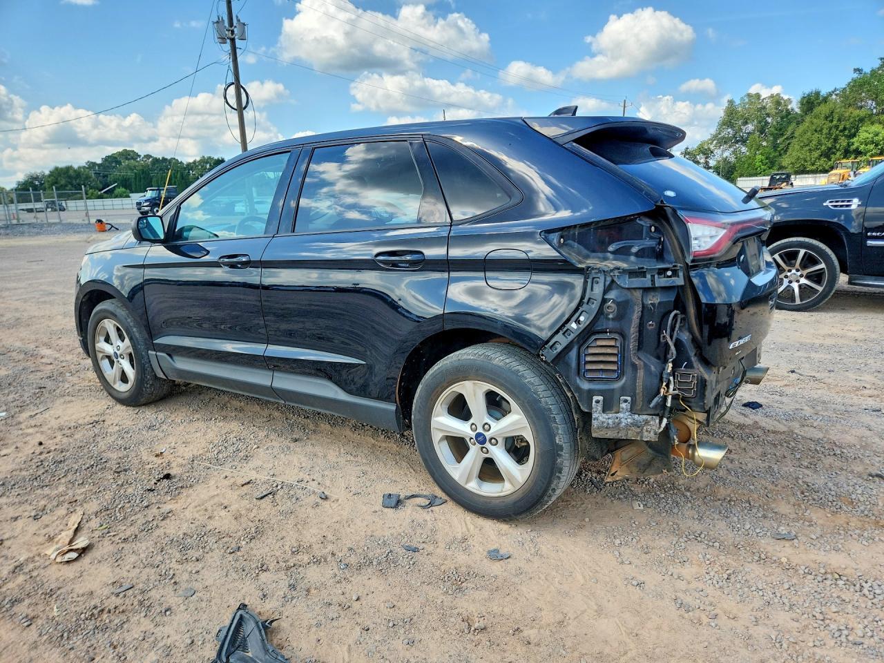 2017 Ford Edge Se - Image 2