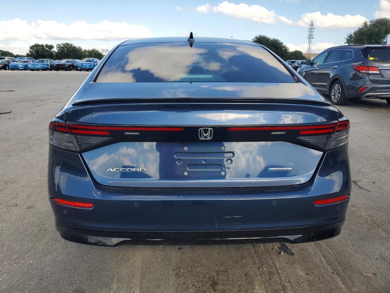 2024 Honda Accord Hybrid Exl - Image 6