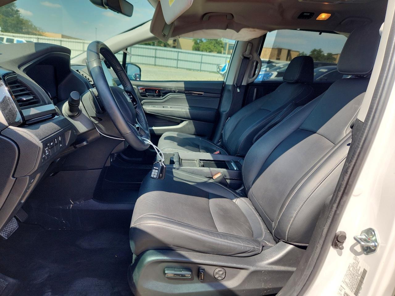 2024 Honda Odyssey Touring - Image 7