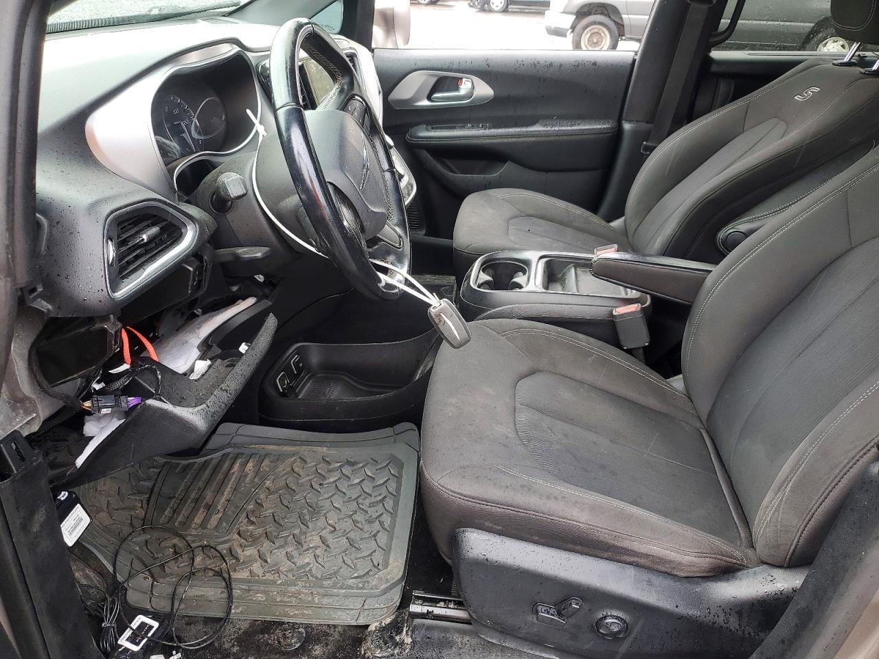 2018 Chrysler Pacifica Touring Plus - Фото 7