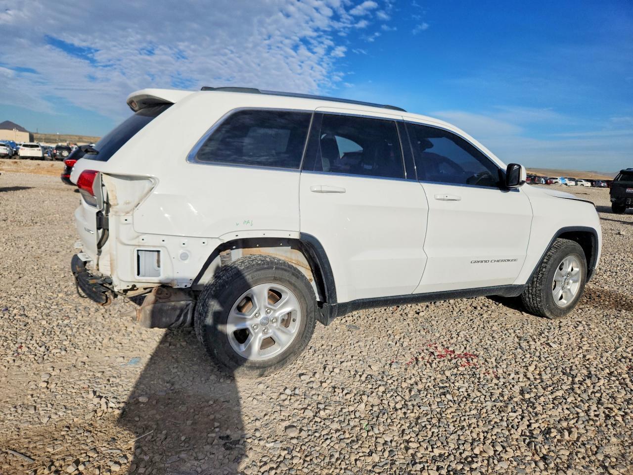 2014 Jeep Grand Cherokee Laredo - Image 3