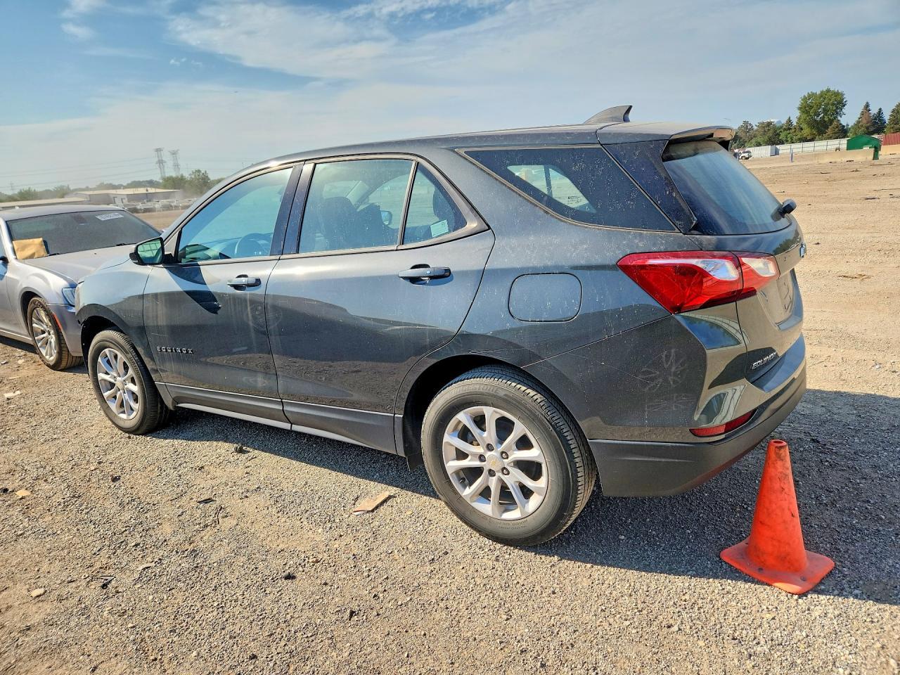 2019 Chevrolet Equinox Ls - Фото 2