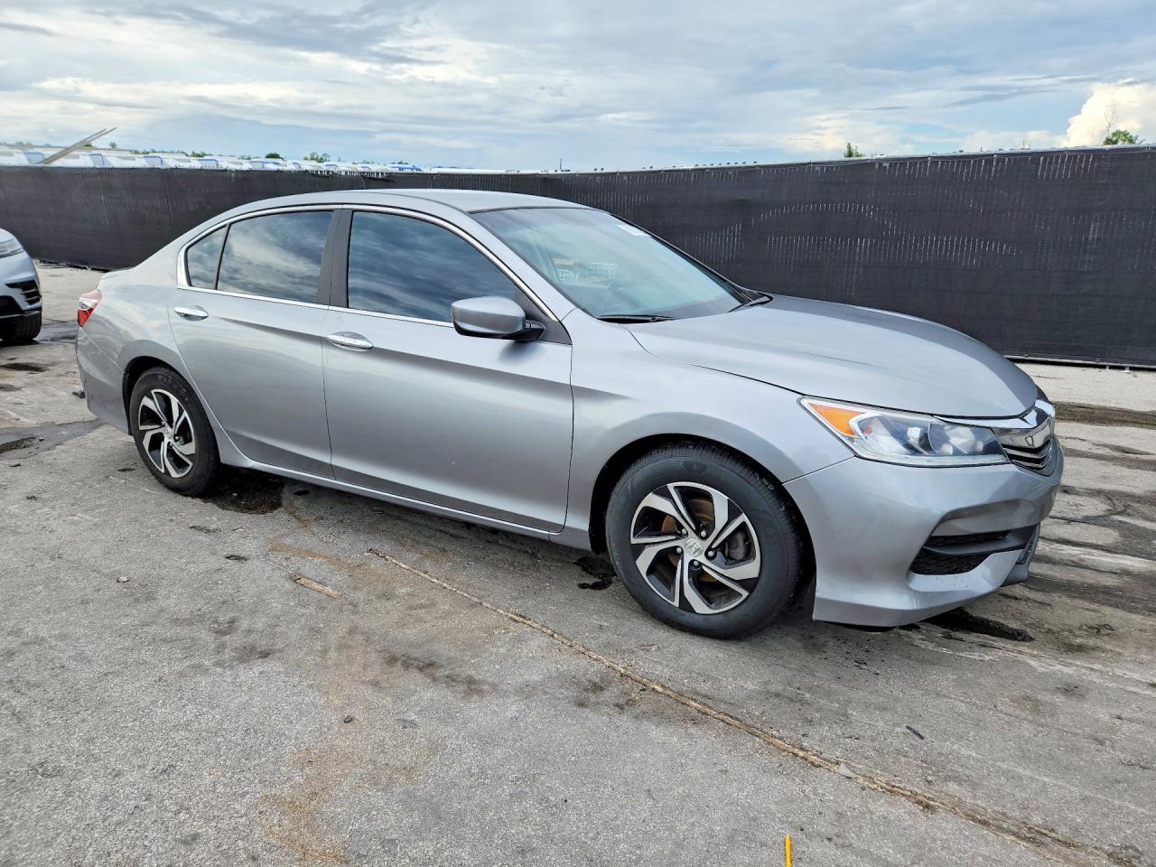 2016 Honda Accord Lx - Фото 4