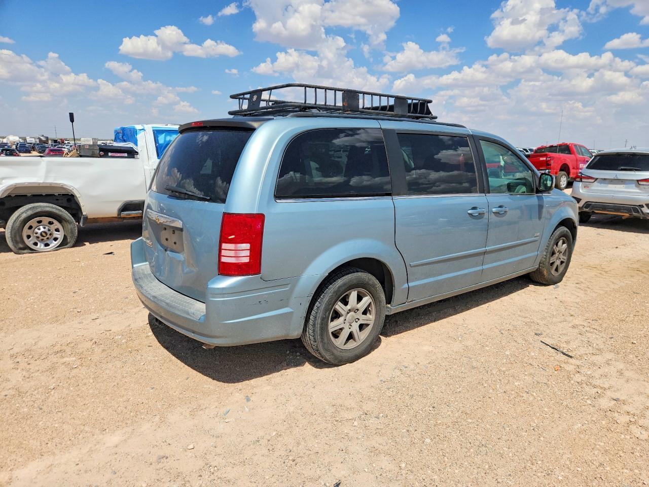 2008 Chrysler Town & Country Touring - Фото 3