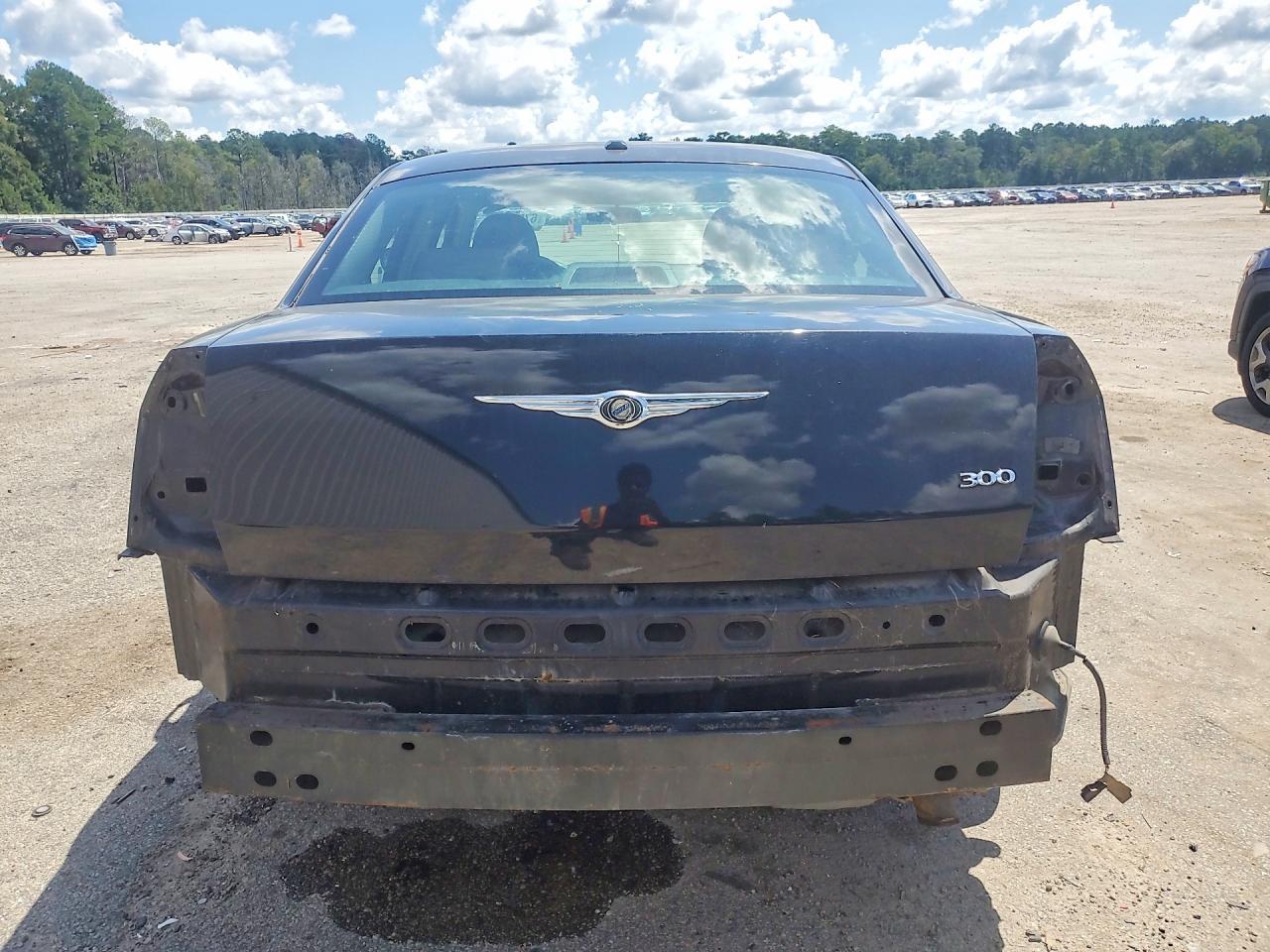 2007 Chrysler 300 - Image 6