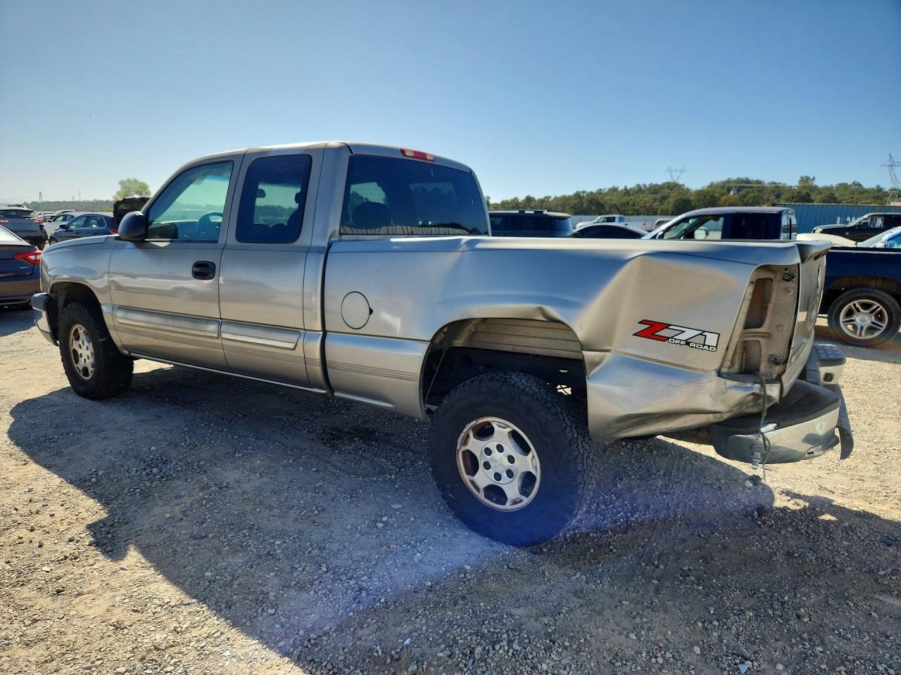2003 Chevrolet Silverado K1500 - Фото 2