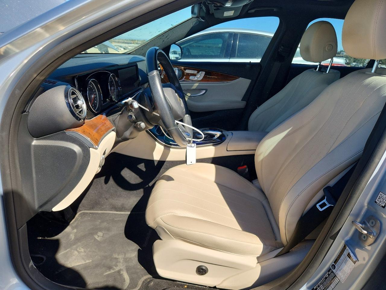 2018 Mercedes-Benz E 300 4Matic - Фото 7