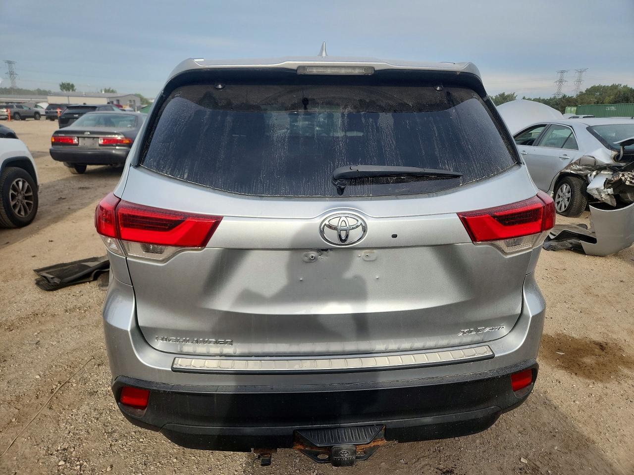2019 Toyota Highlander Xle - Фото 6