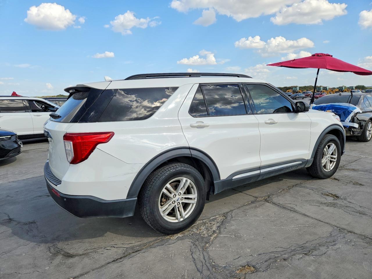 2020 Ford Explorer Xlt - Фото 3