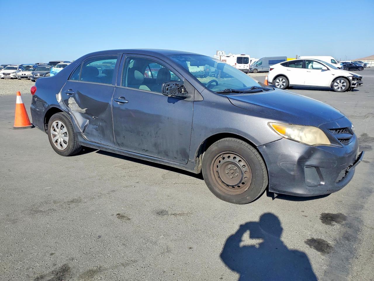 2013 Toyota Corolla L - Фото 4