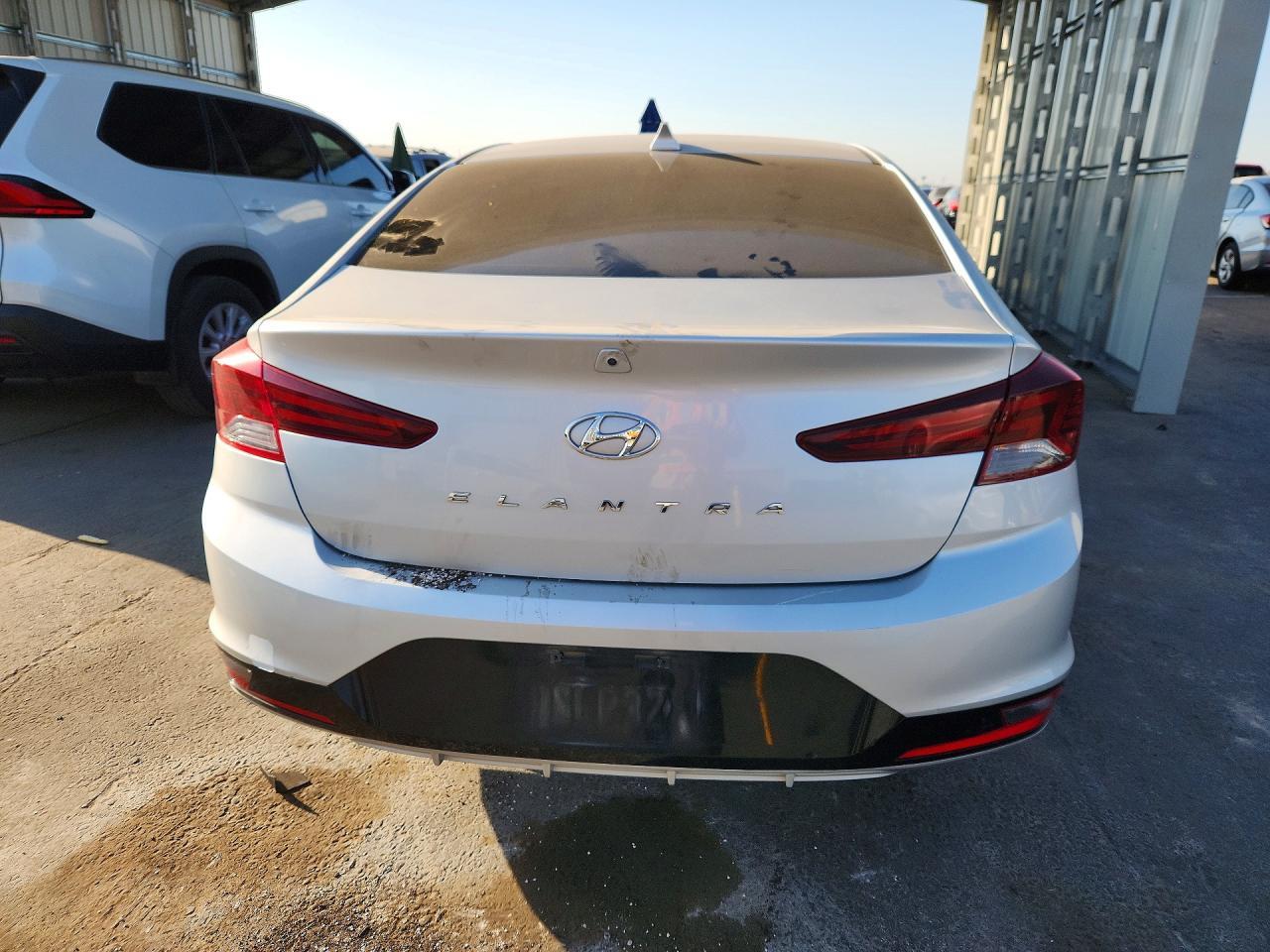 2020 Hyundai Elantra Sel - Фото 6