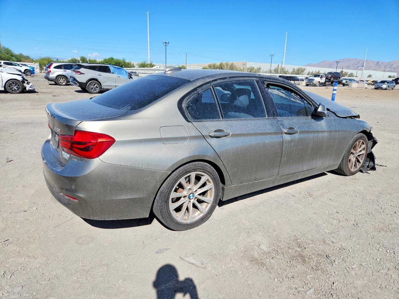 2017 BMW 320 I - Image 3