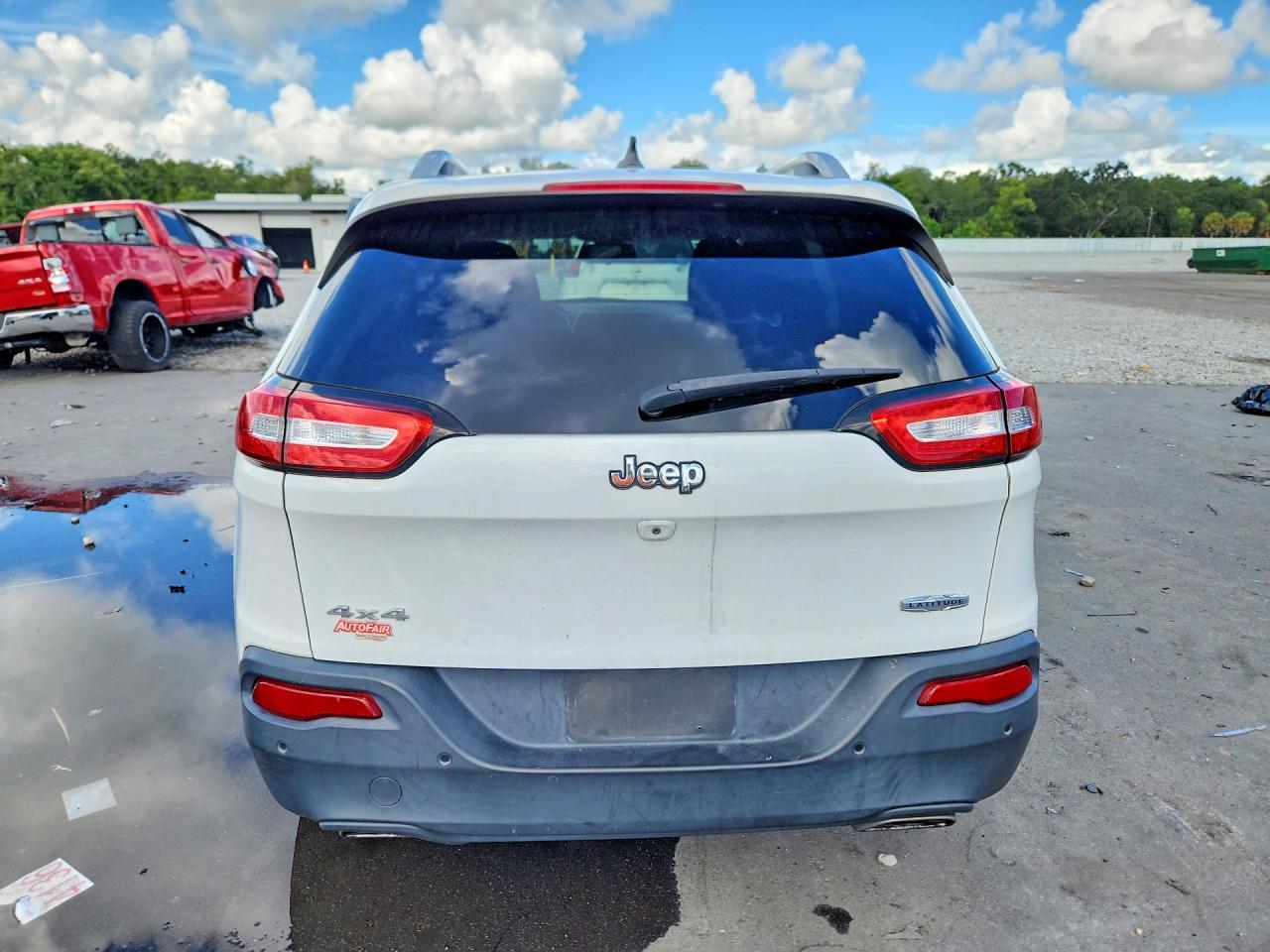 2017 Jeep Cherokee Latitude - Image 6